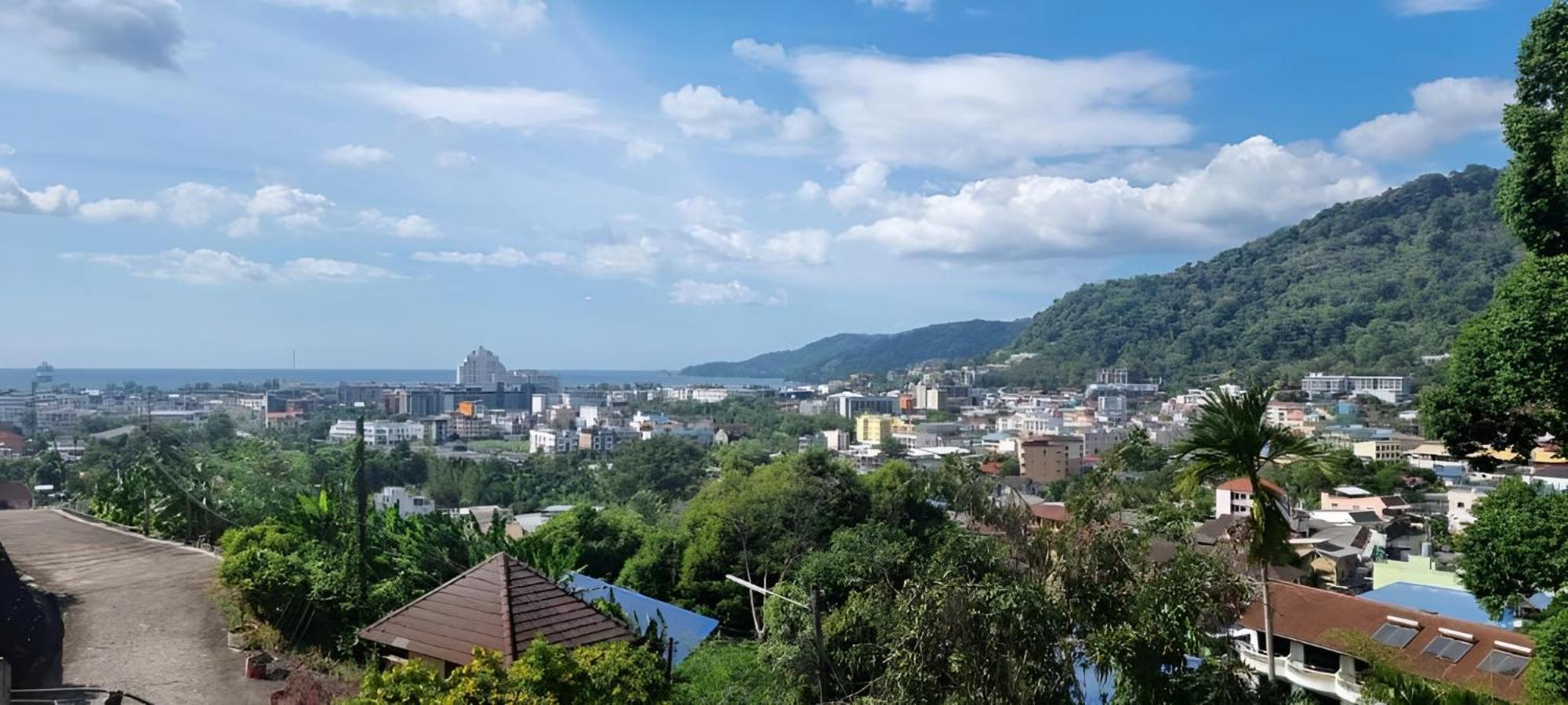 Апарт отель Ratana Hill Patong Экстерьер фото